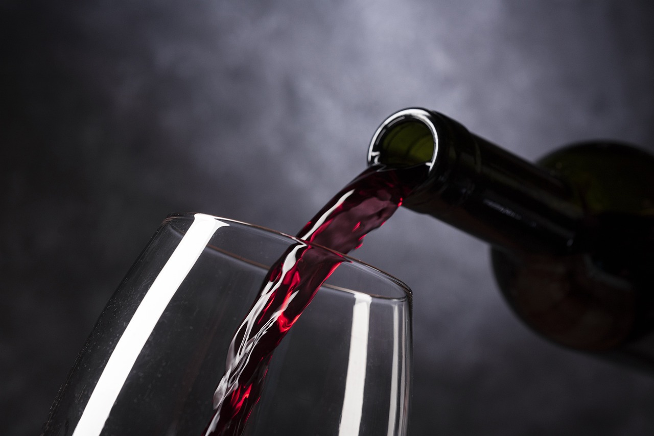 ワインに合うおつまみを宅配で楽しむ方法は？