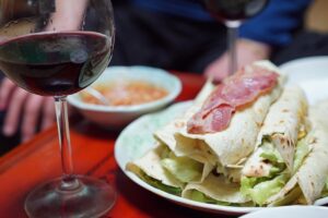 夜食を罪悪感なしで楽しむためのヘルシーなレシピは？