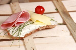 美容ごはんの宅配で夜遅い食事にぴったりなメニューは？